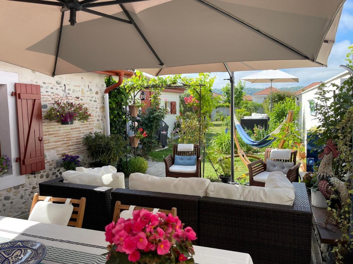 Entre Pays Basque Et Bearn Bed & Breakfast Lahontan Eksteriør bilde